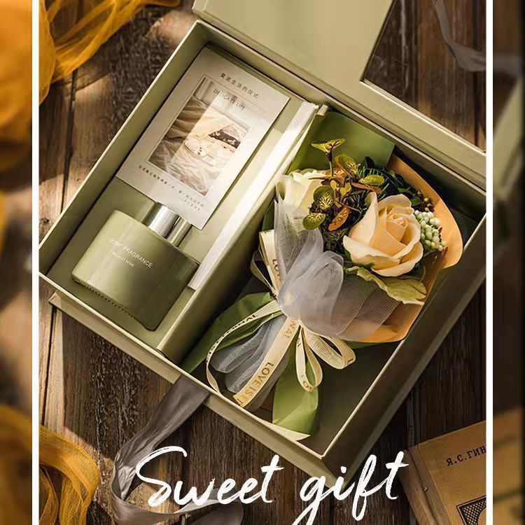Practical, Sophisticated Flower Bouquet Scented Reed Diffuser Gift