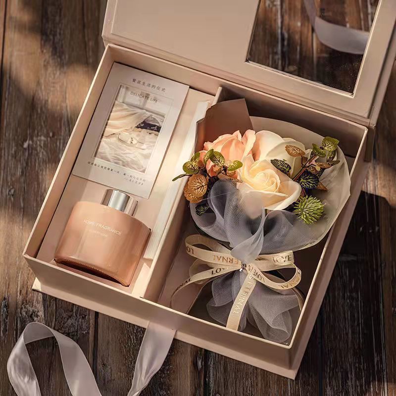 Practical, Sophisticated Flower Bouquet Scented Reed Diffuser Gift